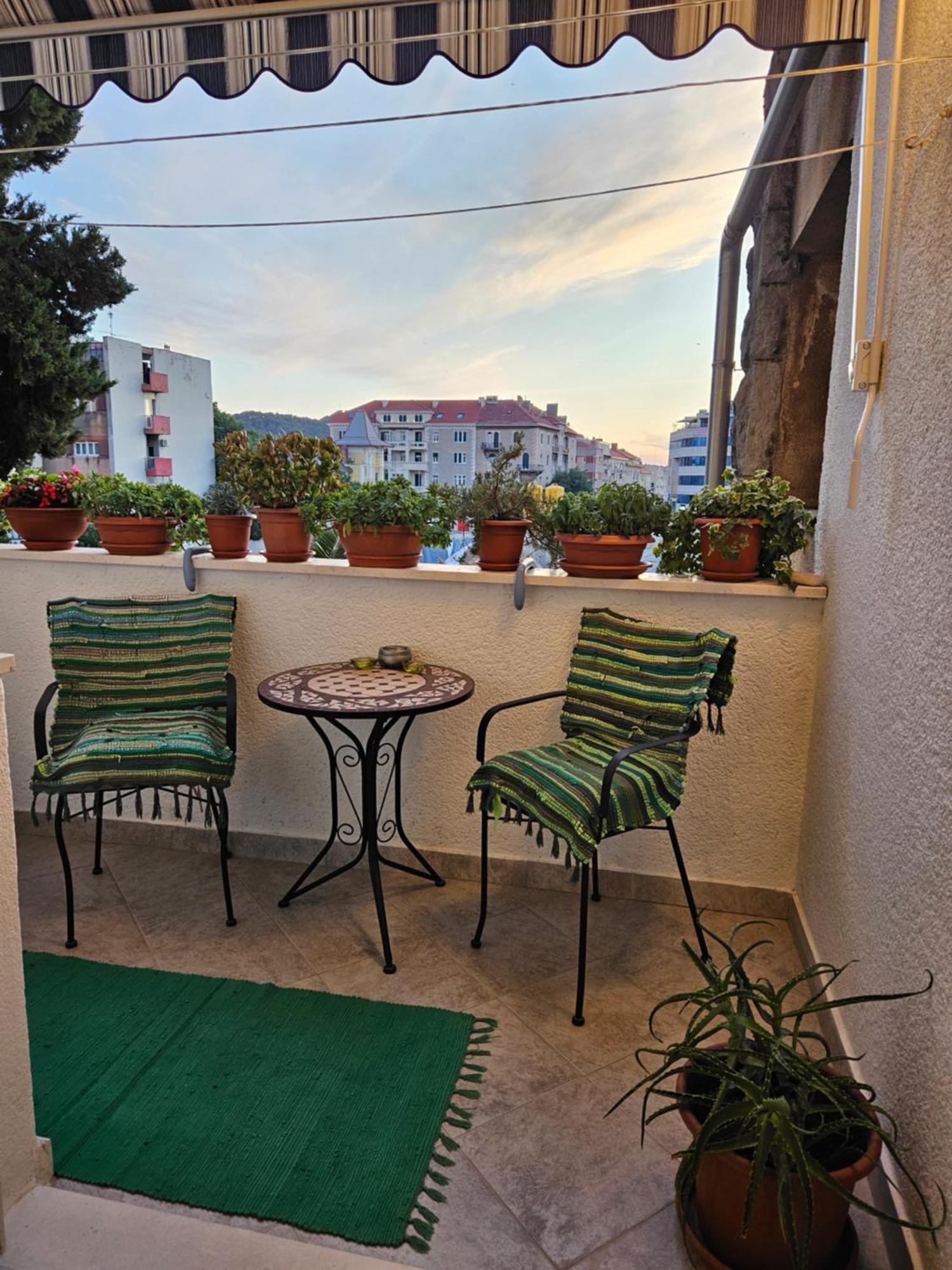 Apartment With Balcony Red Rose Split Dış mekan fotoğraf